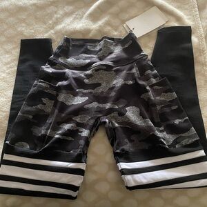 Bombshell Sportswear Black Camo Leggings NWT